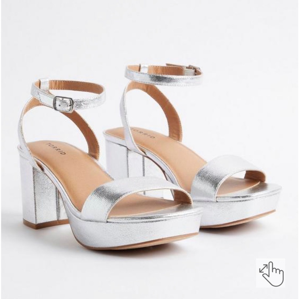 Size 9.5 wide silver platform block heels